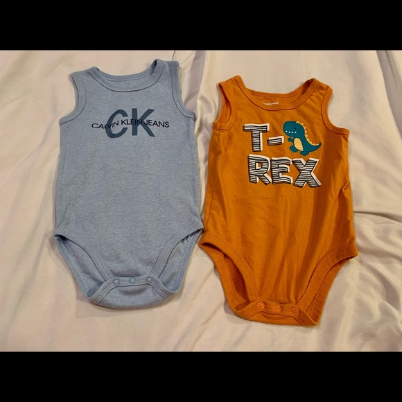 Baby onesie set ! 12 & 18 months - Picture 2 of 5